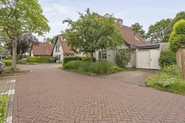 Tussenwoning te koop: Akkerwinde 14, Kruidenwijk Oost Nijverdal