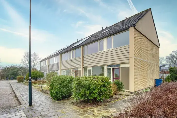 Corner house for sale: Akkerwinde 26, Sluisoord Apeldoorn