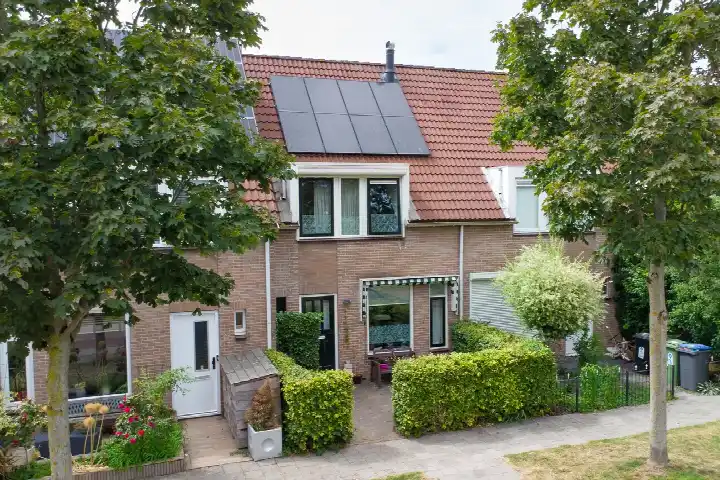Terraced house for sale: Alardusdreef 83, Nieuw gebied Rockanje