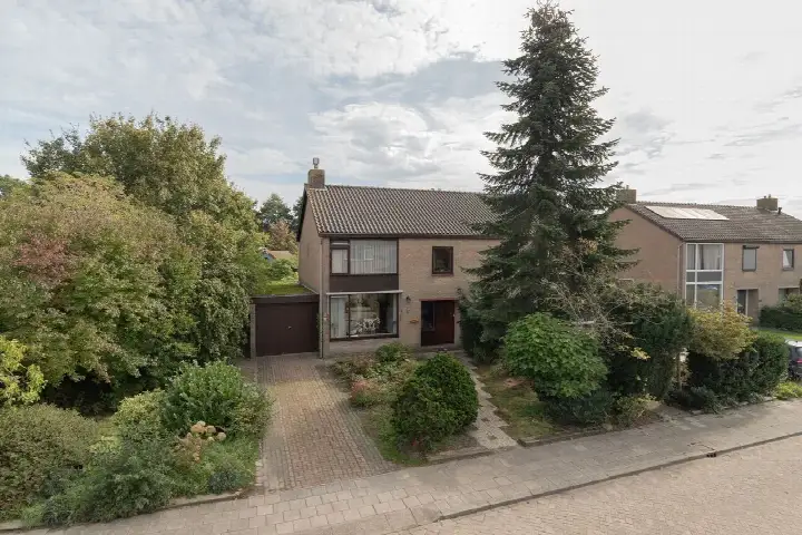 Hoekwoning te koop: Albert Coendersstraat 20, Aduard Aduard