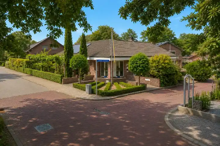 Vrijstaande woning te koop: Albert Cuypstraat 1, Haanrade Kerkrade