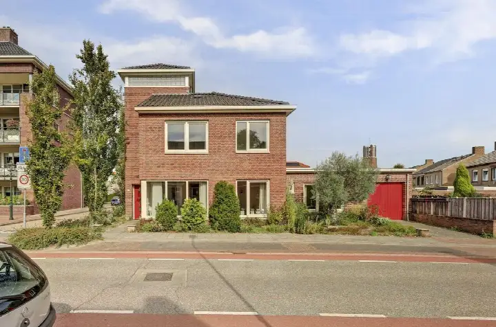 Detached house for sale: Albert Neuhuysstraat 2, Baarlo-centrum Baarlo