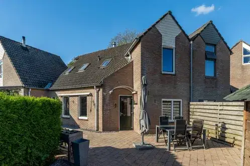 Tussenwoning te koop: Albert Schweitzerstraat 110, Cambuur Leeuwarden