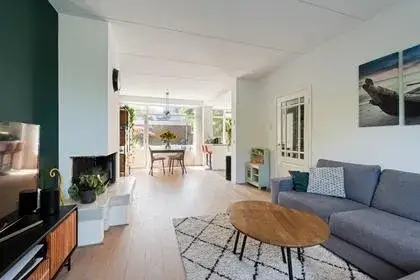 Terraced house for sale: Albert Schweitzerstraat 23, Ruimzicht West Diemen