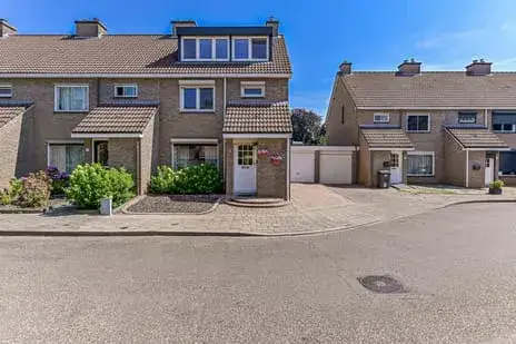 Tussenwoning te koop: Albert Schweitzerstraat 5, 't Zand Venlo