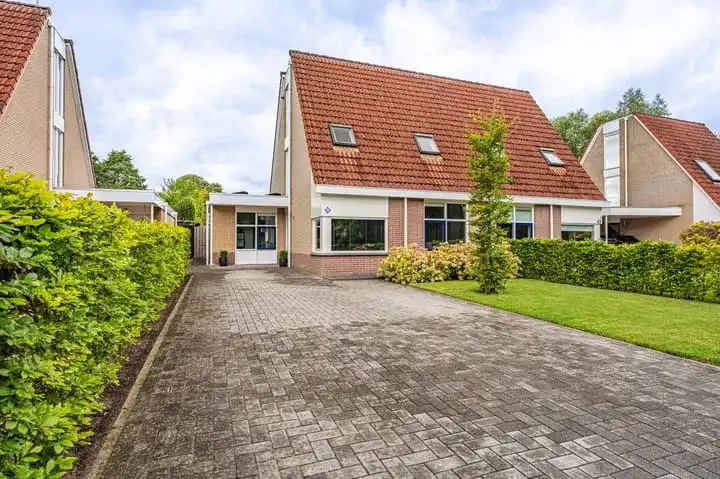 Twee-onder-één-kap te koop: Albert Verweijstraat 43, Winschoten-Zuid Winschoten