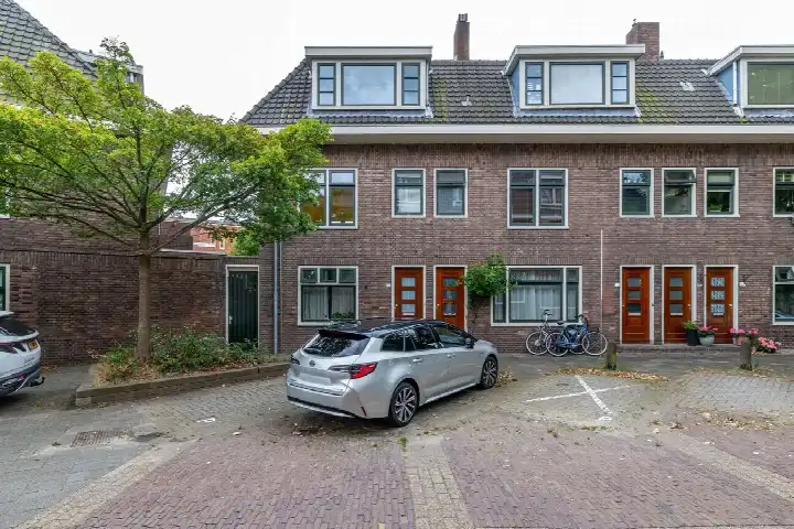 Appartement te koop: Albertine Agnesstraat 10A, Oranjebuurt Groningen