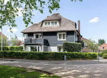 Detached house for sale: Albrechtplein 43, Buitenuitbreiding-Oost Sliedrecht