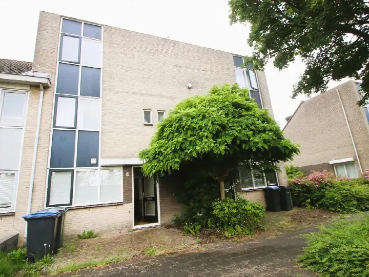 Tussenwoning te huur: Aletta Jacobslaan 12, Betsy Perkbuurt Amstelveen