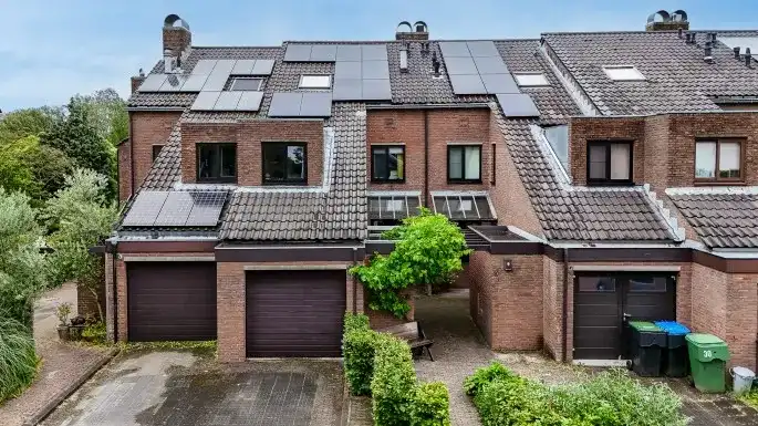 Tussenwoning te koop: Aletta Jacobslaan 28, Waardeiland Leiden