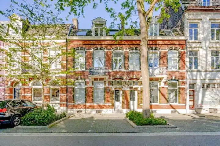 Corner house for sale: Alexander Battalaan 56, Wyck Maastricht
