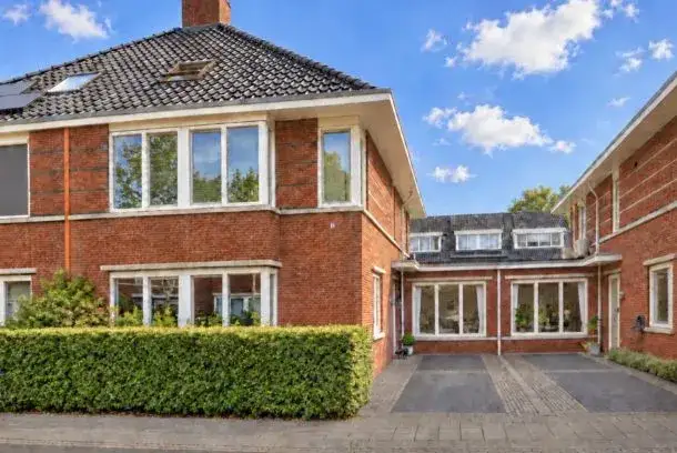 Tussenwoning te koop: Alexander Vosmaerlaan 22, Brandenburg Bilthoven