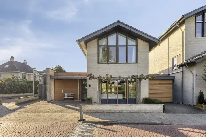 Hoekwoning te koop: Alfred Smithlaan 19, Verspreide huizen Hoeven Zaltbommel