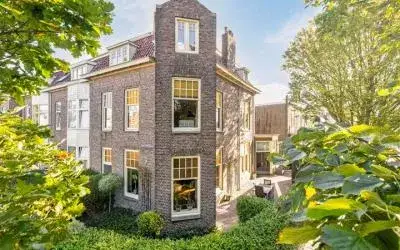 Tussenwoning te koop: Alma Tademastraat 18, Welgelegen Leeuwarden