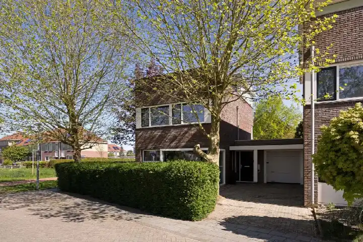 Hoekwoning te koop: Alver 16, Passewaaij-Zuid-West Tiel