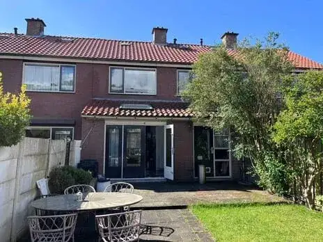 Terraced house for sale: Amalia van Solmsstraat 53, Pr. Bernhardstraat en omgeving Dordrecht