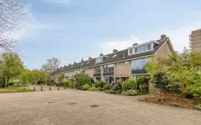 Tussenwoning te koop: Amaliaplaats 3, Driemanspolder Zoetermeer