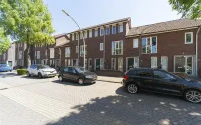 Tussenwoning te huur: Amandelgaarde 49, Volgerlanden-West Hendrik-Ido-Ambacht