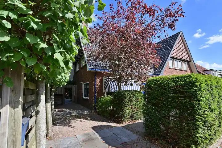 Semi-detached for sale: Ambachtstraat 3, Laren-Centrum Laren (Nh)