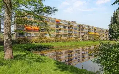 Appartement te koop: Amberlaan 16, Populierenbuurt Amstelveen