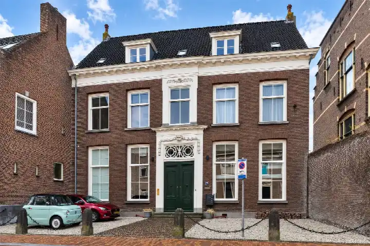 Appartement te koop: Ambtmanstraat 9E, Binnenstad Tiel