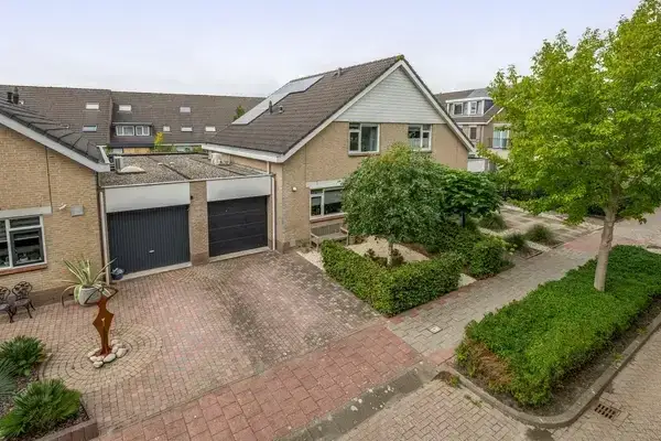 Tussenwoning te koop: Amer 78, Nieuwland Brielle