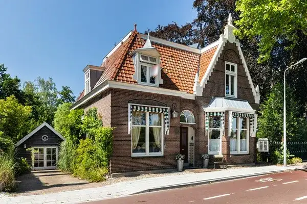 Detached house for sale: Amsteldijk Zuid 146, Nes aan de Amstel Amstelveen