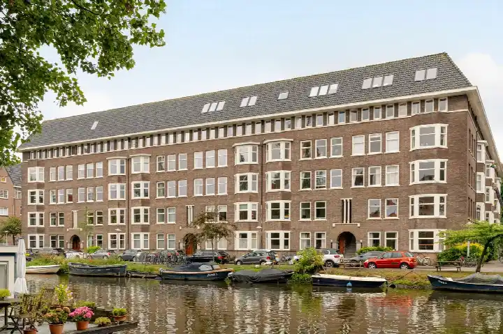 Appartement te koop: Amstelkade 168-1, Wielingenbuurt Amsterdam