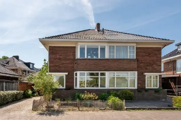 Semi-detached for sale: Amsterdamsestraatweg 66, Halfweg Halfweg