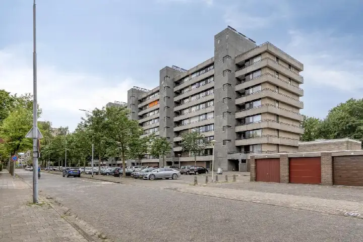 Apartment for sale: Amundsenlaan 111, Oude Toren Eindhoven
