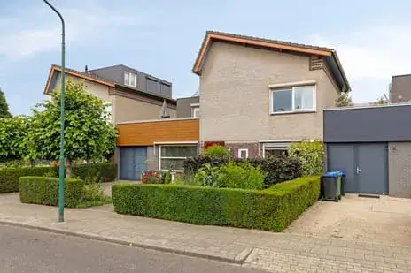 Tussenwoning te koop: Andoornweg 33, De Stoof Grave