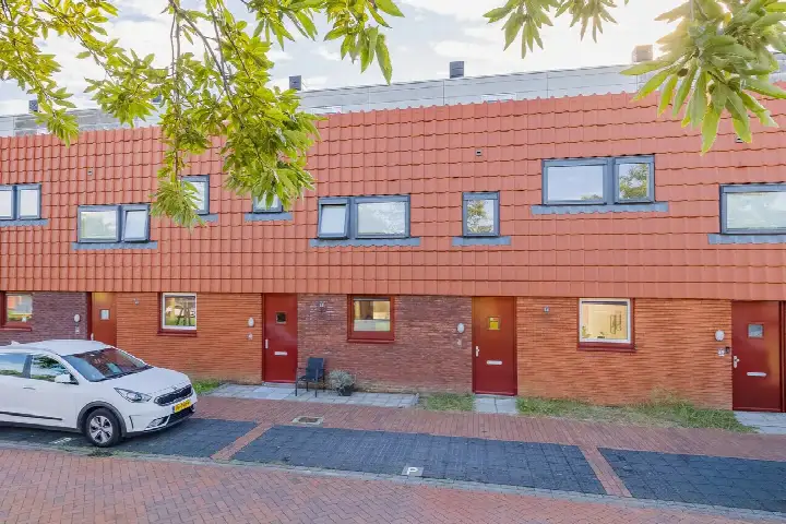 Tussenwoning te koop: Andromedastraat 47, Nuovaweg Alphen Aan Den Rijn