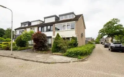 Corner house for sale: Anemoonstraat 63, Park Stokhorst Enschede