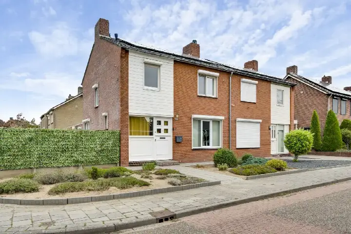 Tussenwoning te koop: Anemoonstraat 7, Kern Ittervoort Ittervoort