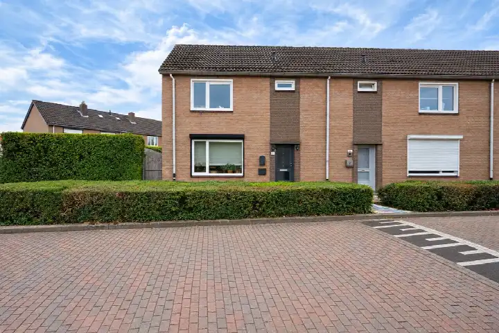 Hoekwoning te koop: Angelastraat 68, Bleijerheide Kerkrade