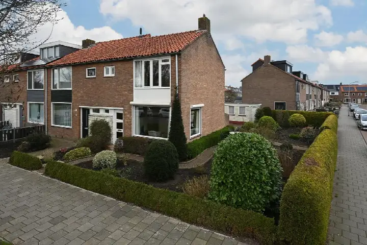 Hoekwoning te koop: Anjerlaan 6, Meerwijk De Kwakel
