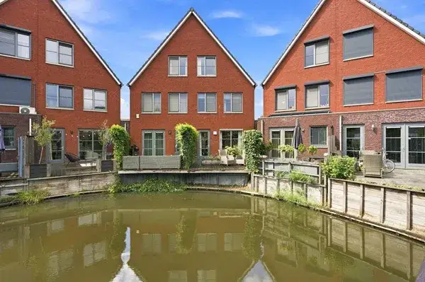 Terraced house for sale: Anjerstraat 7, Blokweer Zuid Alblasserdam