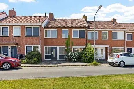 Tussenwoning te koop: Ankerstraat 38, Scheepvaartbuurt Delfzijl