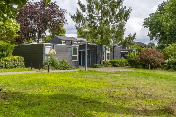 Tussenwoning te koop: Anna van Burendreef 68, Wolga- en Donaudreef en omgeving Utrecht
