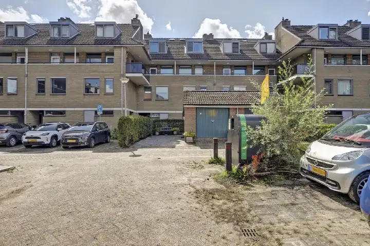 Apartment for sale: Anna van Hensbeeksingel 115, Boerhaavekwartier Gouda