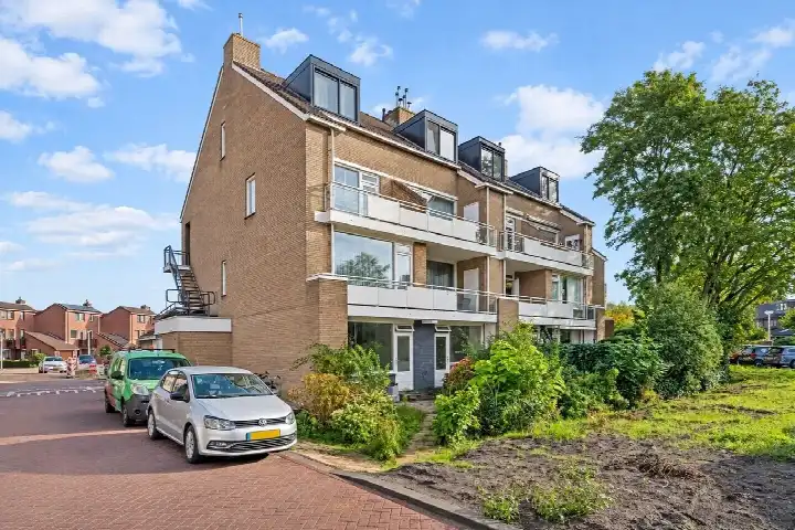 Apartment for sale: Anna van Hensbeeksingel 170, Boerhaavekwartier Gouda
