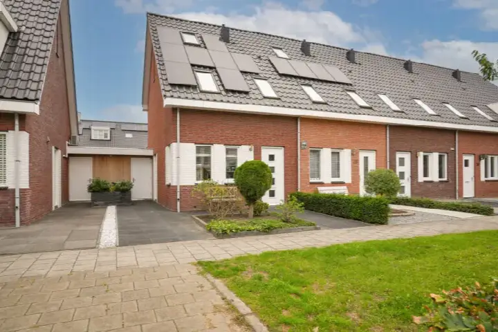 Hoekwoning te koop: Annabellastraat 30, Verspreide huizen Kerkdriel, Berm en Hoorzik Kerkdriel