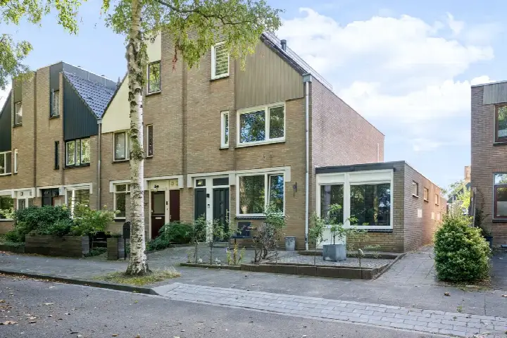 Corner house for sale: Annadaal 59, De Dalen Ede