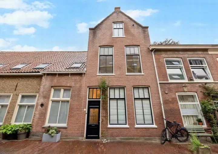 Terraced house for sale: Annastraat 1A, Centrum-West Delft