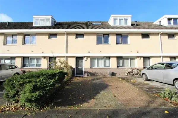 Terraced house for rent: Anne de Vrieslaan 10, Schrijversbuurt Amstelveen