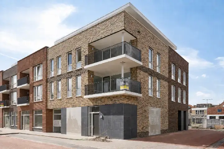 Apartment for sale: Anne de Vriesstraat 20, Binnenstad Maassluis