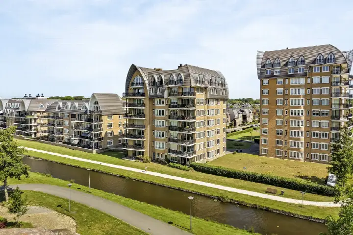 Appartement te koop: Annie M.G. Schmidtlaan 394, Krimwijk Voorschoten