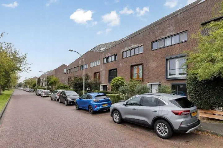 Tussenwoning te huur: Anthony Fokkersingel 60, Singels 'S-Gravenhage