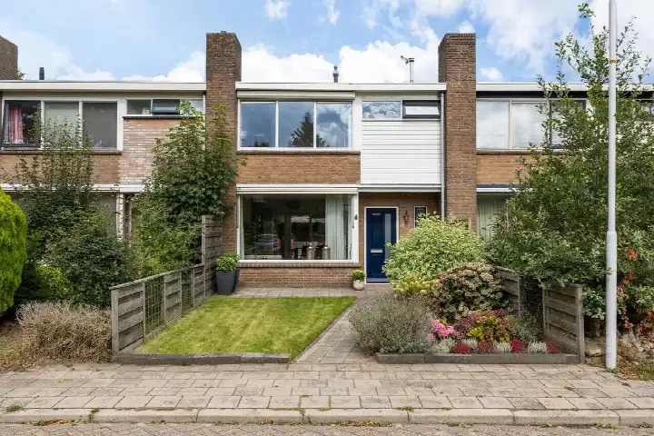 Tussenwoning te koop: Anthony Fokkerstraat 21, Hurdegaryp Hurdegaryp