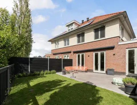 Twee-onder-één-kap te koop: Antoinette Knappertstraat 17, 's-Gravenland Rotterdam
